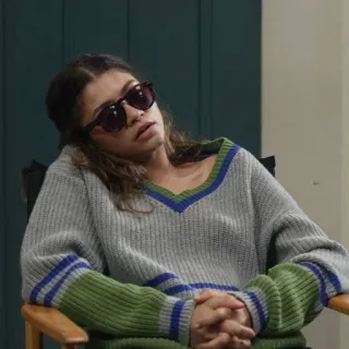 💉 Zendaya celebrity, woman, actress, sunglasses, sweater, zendaya telegram sticker