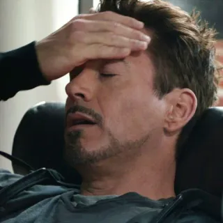 🤦‍♂ Tony Stark Avengers Iron Man, estresado, cansado, dolor de cabeza, Marvel, Robert Downey Jr., agotado, enfermo telegram sticker