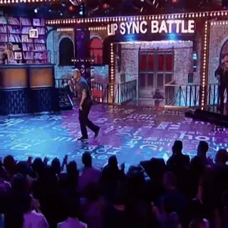 🗿 Lip Sync Battle LIP SYNC BATTLE Performance, Unterhaltung, Bühne, Show, Musik, Wettbewerb, Lip Sync whatsapp sticker