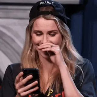 🗽 CHANCE donna, ridere, telefono, felice, sorpresa telegram sticker