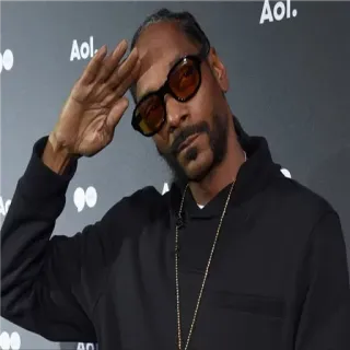 🦅 Snoop Dogg 스눕 독, 래퍼, 유명인, 경례 telegram sticker