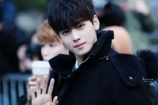 @jonafzan Eunwoo ASTRO whatsapp stickers
