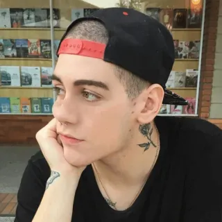 😐 persona, uomo, tatuaggio rosa, orecchini, ritratto, tatuaggio collo telegram sticker