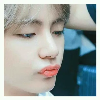 😘 V kpop, bts, idol, coreano, cantante, v, kim taehyung, musica telegram sticker