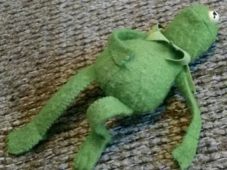 🐸 Kermit Kermit la rana, Muppets, pupazzo, verde, feltro, giocattolo telegram sticker