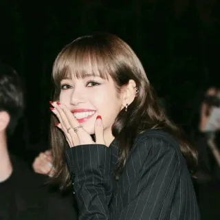 😂 Lisa kpop, lisa, blackpink, chanteuse, célébrité, femme, sourire, asiatique telegram sticker