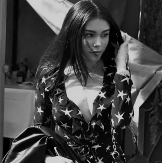 🥢 Madison Beer Madison Beer, Penyanyi, Selebriti, Gaun Bintang, Hitam Putih whatsapp sticker