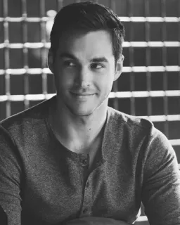 🌪 Homme, Portrait, Acteur, Chris Wood, Noir et blanc, Niveaux de gris, Masculin telegram sticker