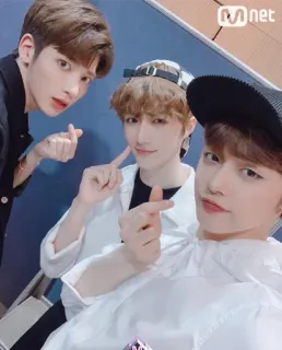 ❤️ kpop, gruppo, uomini, selfie, giovani, amici telegram sticker