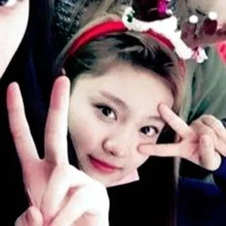 🦋 여자, 평화 기호, 소녀, 셀카 telegram sticker