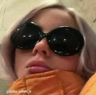 😐 Billie Eilish @billie_eilish_ir บิลลี ไอลิช, แว่นกันแดด, คนดัง, นักร้อง, ป็อปสตาร์, นักดนตรี telegram sticker
