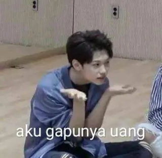 💰 aku gapunya uang Meme, verwirrt, Indonesisch, kein Geld, pleite whatsapp sticker