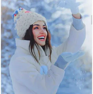 ❄️ inverno, neve, mulher, retrato, ar livre, frio, feliz telegram sticker