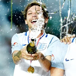 💦 Louis Tomlinson Louis Tomlinson, Champagne, Médaille, Célébration, Angleterre telegram sticker