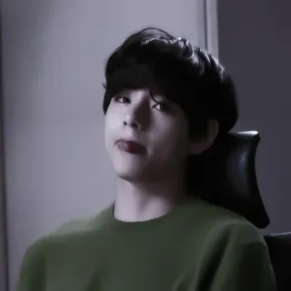 🎟 V K-pop, piosenkarz, BTS, idol, V, Kim Taehyung telegram sticker