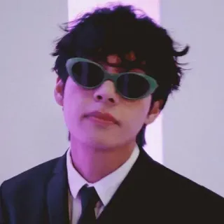 😎 homem, óculos de sol, terno, kpop, celebridade whatsapp sticker