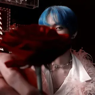 ✨ K-pop, chanteur, cheveux bleus, rose, portrait, personne, célébrité telegram sticker