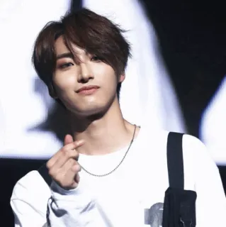 ✨ kpop, nam, người, thần tượng, tim ngón tay telegram sticker
