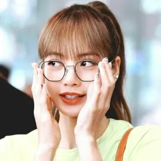 🌼 Lisa femme, lunettes, personne, portrait whatsapp sticker