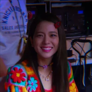 🙃 Jisoo wanita, tersenyum, potret, Korea, penyanyi, selebriti whatsapp sticker