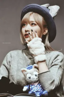 🦋 woman, girl, hat, gloves, bunny, cute, portrait telegram sticker