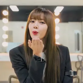 🖤 Lisa woman, blowing kiss, kpop, idol, singer whatsapp sticker