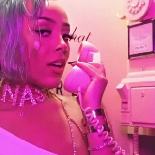 🐚 NAS Doja Cat, Musicienne, Pop Star, Artiste Féminine telegram sticker