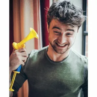 🐚 Daniel Radcliffe acteur, portrait, homme, célébrité, sourire, joyeux telegram sticker