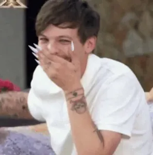 🥛 Louis Tomlinson Célébrité, Pop star, Chanteur, One Direction, Louis, Tomlinson, Personne, Homme, Chemise blanche telegram sticker