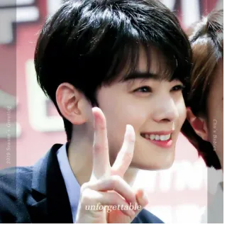 ✌️ unforgettable kpop, sourire, paix, beau whatsapp sticker