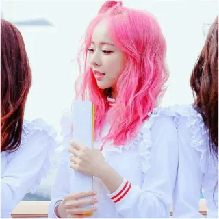 🍓 kpop, 한국, 분홍머리, 여자, 걸그룹 telegram sticker