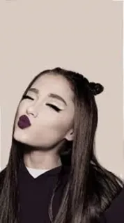 😘 Ariana Grande mujer, celebridad, cantante, estrella pop, retrato, beso, morena telegram sticker