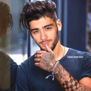 😐 Zayn Malik por.zayn.fect 歌手, ポートレート, 有名人, 男性, ファッション, ハンサム telegram sticker