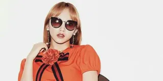 🌈 woman, sunglasses, fashion, style, portrait telegram sticker