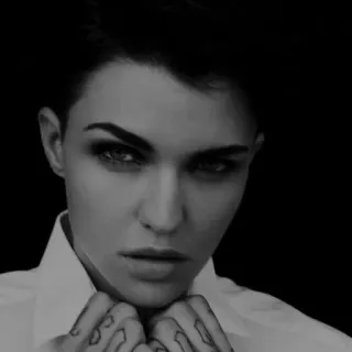 💉 ruby rose, actriz, blanco y negro, retrato, tatuaje telegram sticker