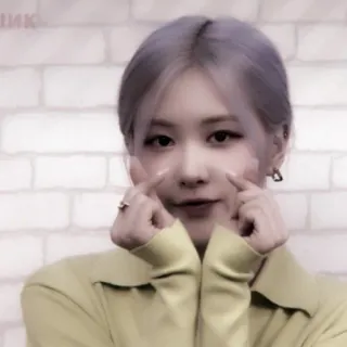 🕊 Rose K-pop, Роуз, Певица, Айдол, Сердце пальцами, Азиатский whatsapp sticker