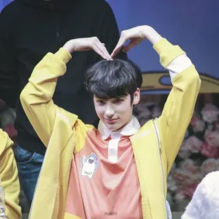 💚 FLUFFY cuore, K-Pop, idol, soffice whatsapp sticker