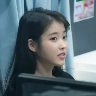 😬 IU IU, coreana, attrice, cantante, celebrità, ritratto telegram sticker