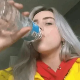🌊 Billie Eilish piosenkarz, celebryta, woda, butelka, Billie Eilish telegram sticker
