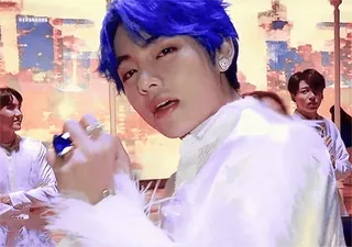 ☝️ V K-pop, BTS, cantante, idol, maschio, coreano, capelli blu, celebrità telegram sticker