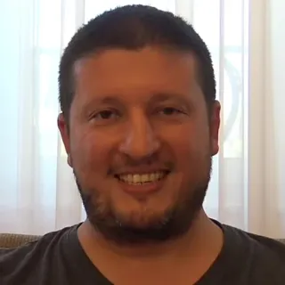 😊 mężczyzna, uśmiechnięty, portret, twarz telegram sticker
