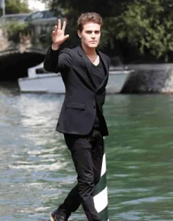 👋 mężczyzna, garnitur, woda, Paul Wesley, celebryta telegram sticker