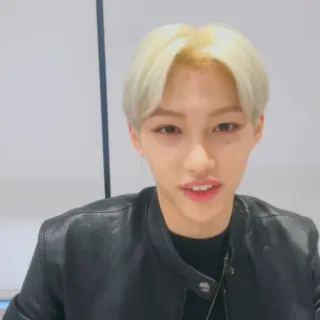 🌚 Felix kpop, ídolo, cantante, música, corea, celebridad telegram sticker
