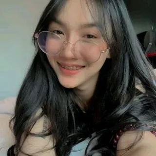 ❤️ คน, ภาพเหมือน, ผู้หญิง, เด็กผู้หญิง, วัยรุ่น, แว่นตา, ยิ้ม telegram sticker