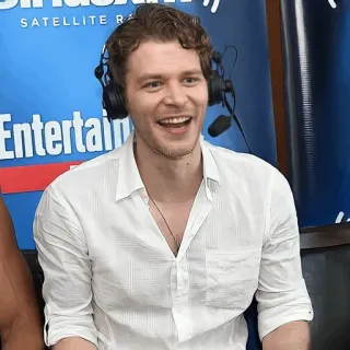 🥐 SiriusXM personne, souriant, homme, interview, radio telegram sticker