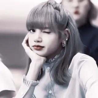 🎧 Lisa Lisa, cantante, mujer, guiño, K-pop, Blackpink whatsapp sticker