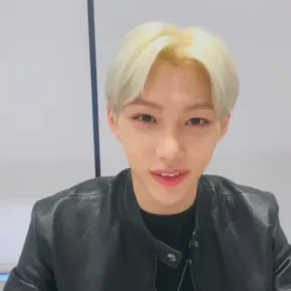 🌚 Felix K-pop, Idol, Coreano, Música, Cantante, Celebridad telegram sticker