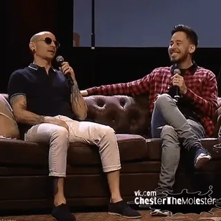 🥱 Chester Bennington Chester The Molester cantante, musica, band, Linkin Park, Chester Bennington telegram sticker
