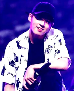 ⛓ pessoa, homem, chapéu, cantor, k-pop, microfone telegram sticker