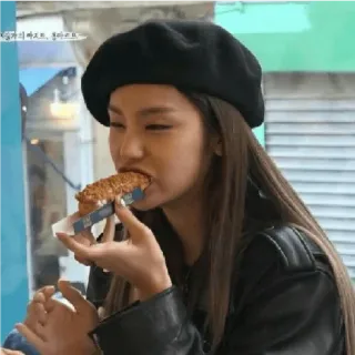 🥨 donna, mangiare, pasticceria, basco, coreano, ragazza, cibo telegram sticker